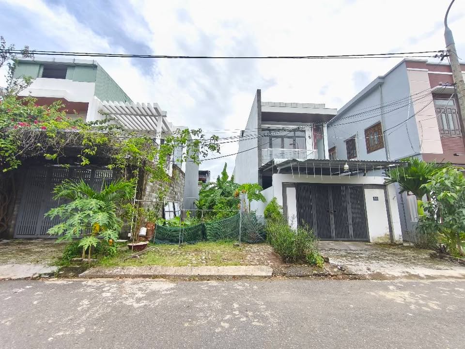 Bán đất đường Lỗ Giáng 23, quận Cẩm Lệ, 100m² giá 4.38 tỷ - Vị trí đắc địa gần trường học!