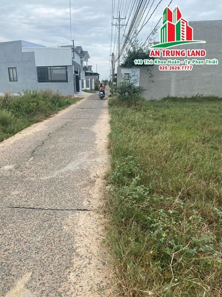 Đất mặt tiền Thôn Thắng Thuận, xã Hàm Thắng, 100m² giá 850 triệu - Đầu tư sinh lời tốt!