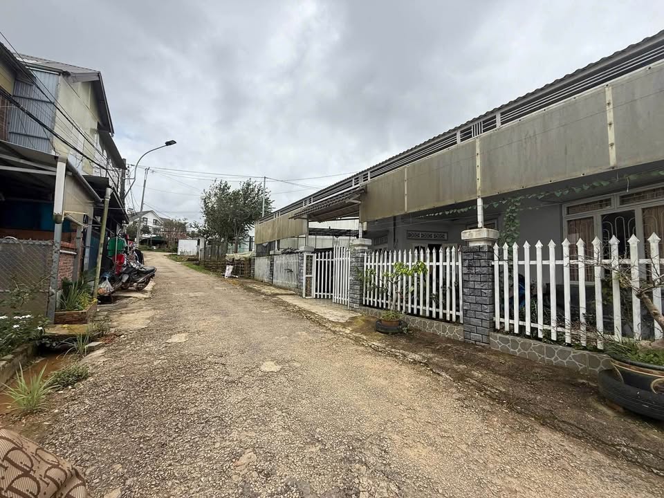 Nhà cấp 4 đường Mai Xuân Thưởng, Đà Lạt 326m² giá 13 tỷ - Sân vườn mát mẻ!