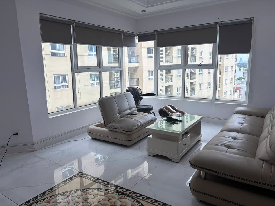 Căn hộ cho thuê 33 Phan Huy Ích, Tân Bình 132m² giá 17 triệu - Thiết kế hiện đại, đầy đủ nội thất!