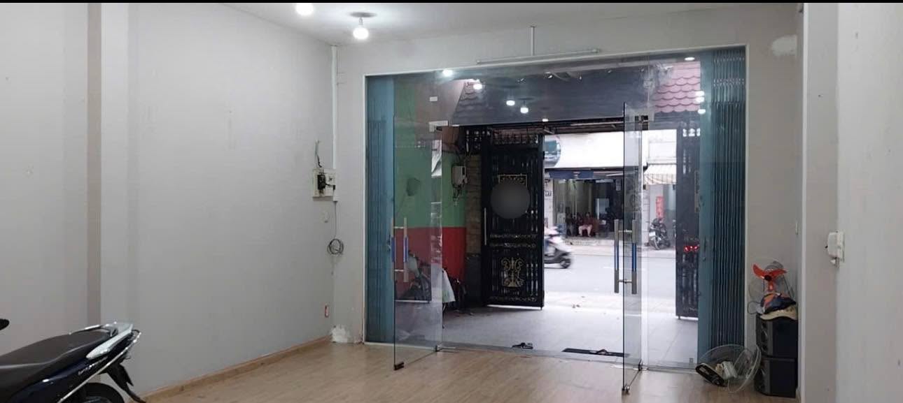 Cho thuê mặt bằng tầng trệt đường Tân Phú 100m² giá 10 triệu - Cơ hội kinh doanh tuyệt vời!