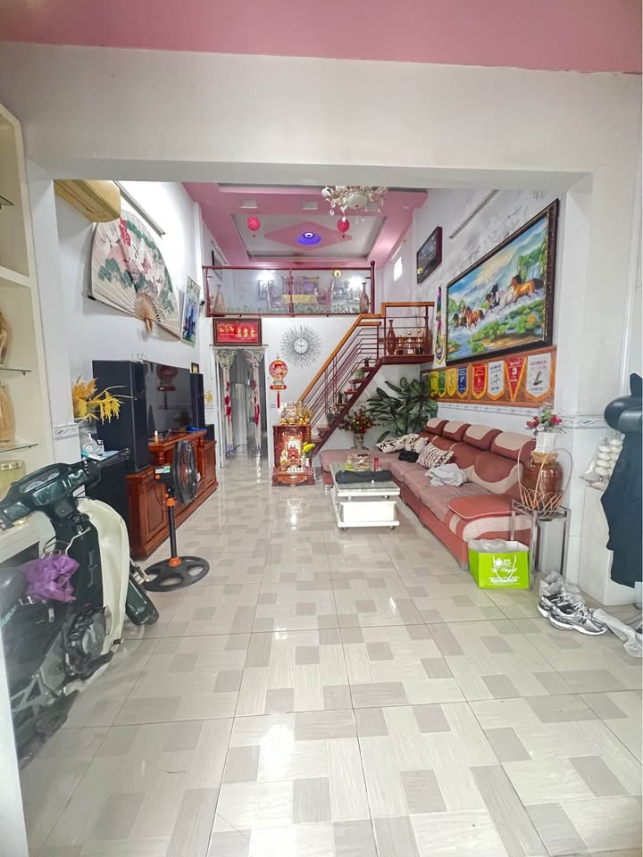 Bán gấp nhà mặt tiền Quang Trung, Rạch Giá 125m² giá 2.85 tỷ - Sổ đỏ chính chủ!