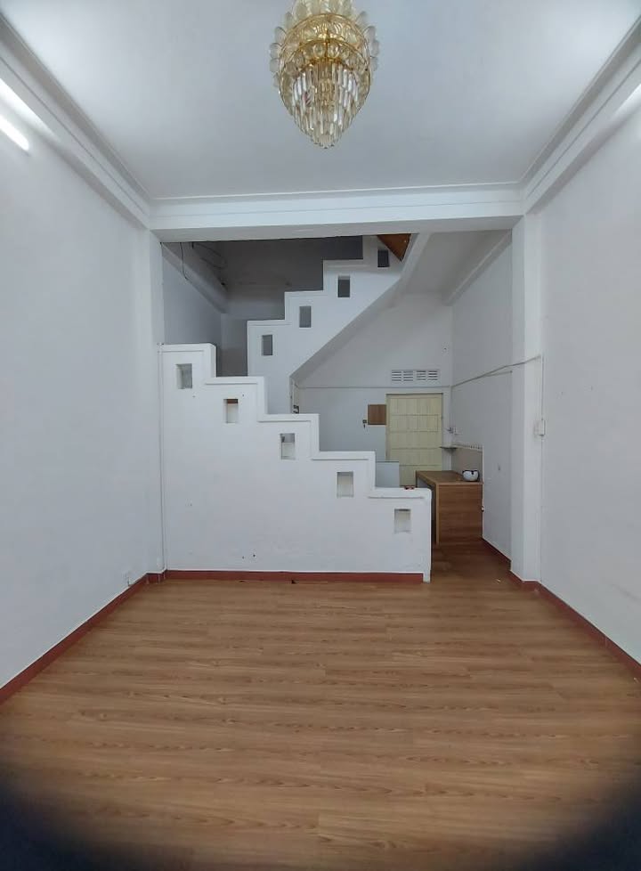 Nhà nguyên căn cho thuê tại Mạc Đỉnh Chi, Đà Lạt 30m² - Giá tốt 7 triệu/tháng!