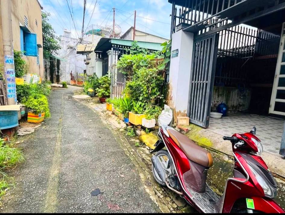 Nhà riêng Dĩ An 77m² giá 2.95 tỷ - Sổ hồng chính chủ, 3 phòng ngủ