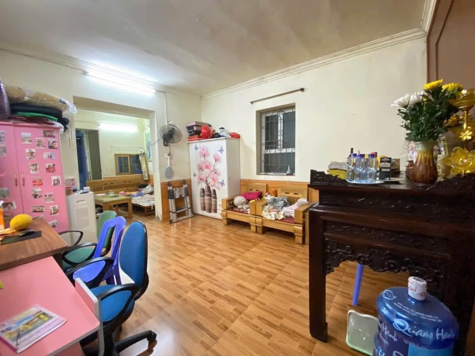 Căn hộ tầng 1 khu tập thể Cẩm Thành 40m² giá 600 triệu - Gần chợ và trường học!