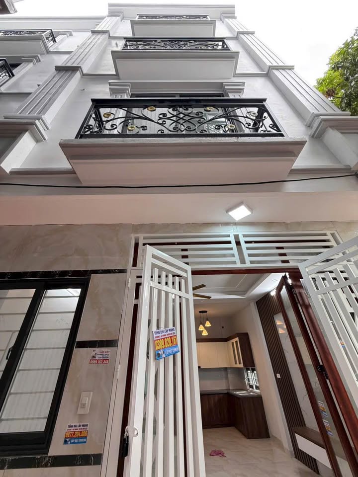 Nhà đẹp 4 tầng Phụng Châu 32m² giá 3 tỷ - Thiết kế hiện đại, sổ đỏ chính chủ!