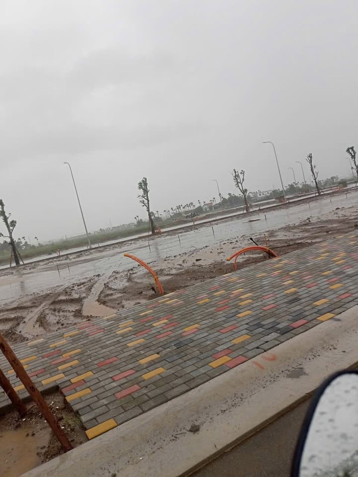 Bán lô đất tái định cư Vinhomes Dương Kinh 40m² giá 1.8 tỷ - Vị trí đẹp, tiềm năng sinh lời cao!