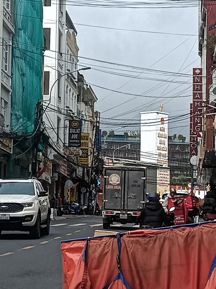 Cho thuê mặt bằng Hai Bà Trưng Đà Lạt 40m² giá 8 triệu - Có chỗ ở lại riêng biệt!