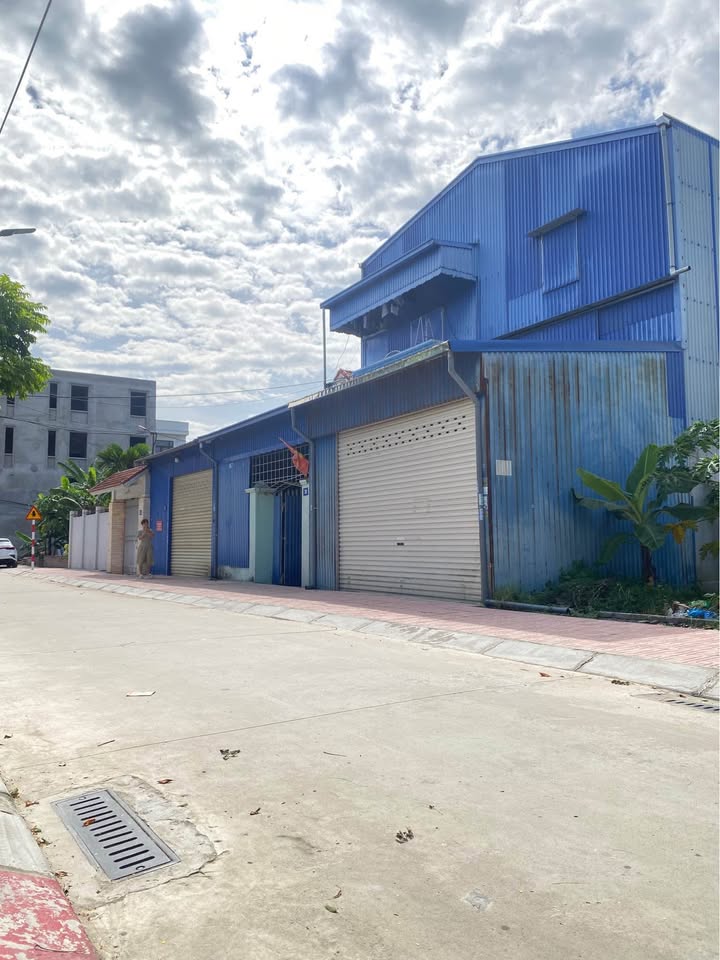 Bán gấp xưởng và nhà 2 tầng tại Vân Tra, Hải Phòng - 200m² chính chủ!
