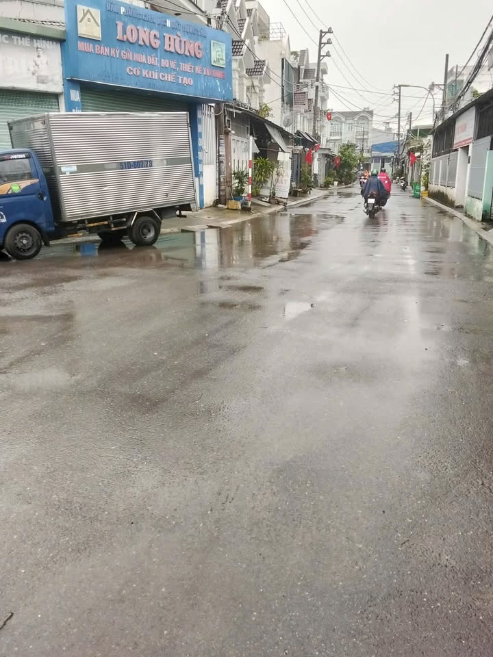 Cho thuê kho xưởng 255m² tại An Phú Đông, Quận 12 - Diện tích lớn, giao thông thuận lợi!