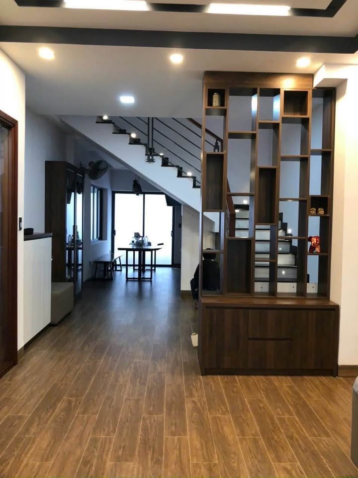 Nhà đẹp Vĩnh Châu Nha Trang 145.7m² giá 7.5 tỷ - View sông thoáng mát!