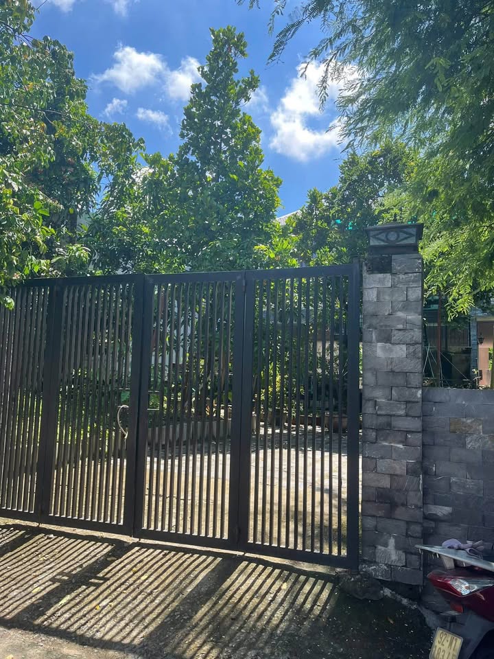 Nhà riêng Quang Châu, Hòa Châu 294.8m² giá 4 tỷ - Không gian sống xanh mát