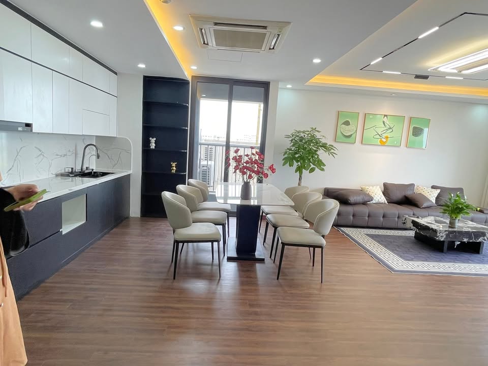 Căn hộ chung cư Bình Vượng Hà Đông 146m² giá 6 tỷ - Tầng góc thoáng đãng!