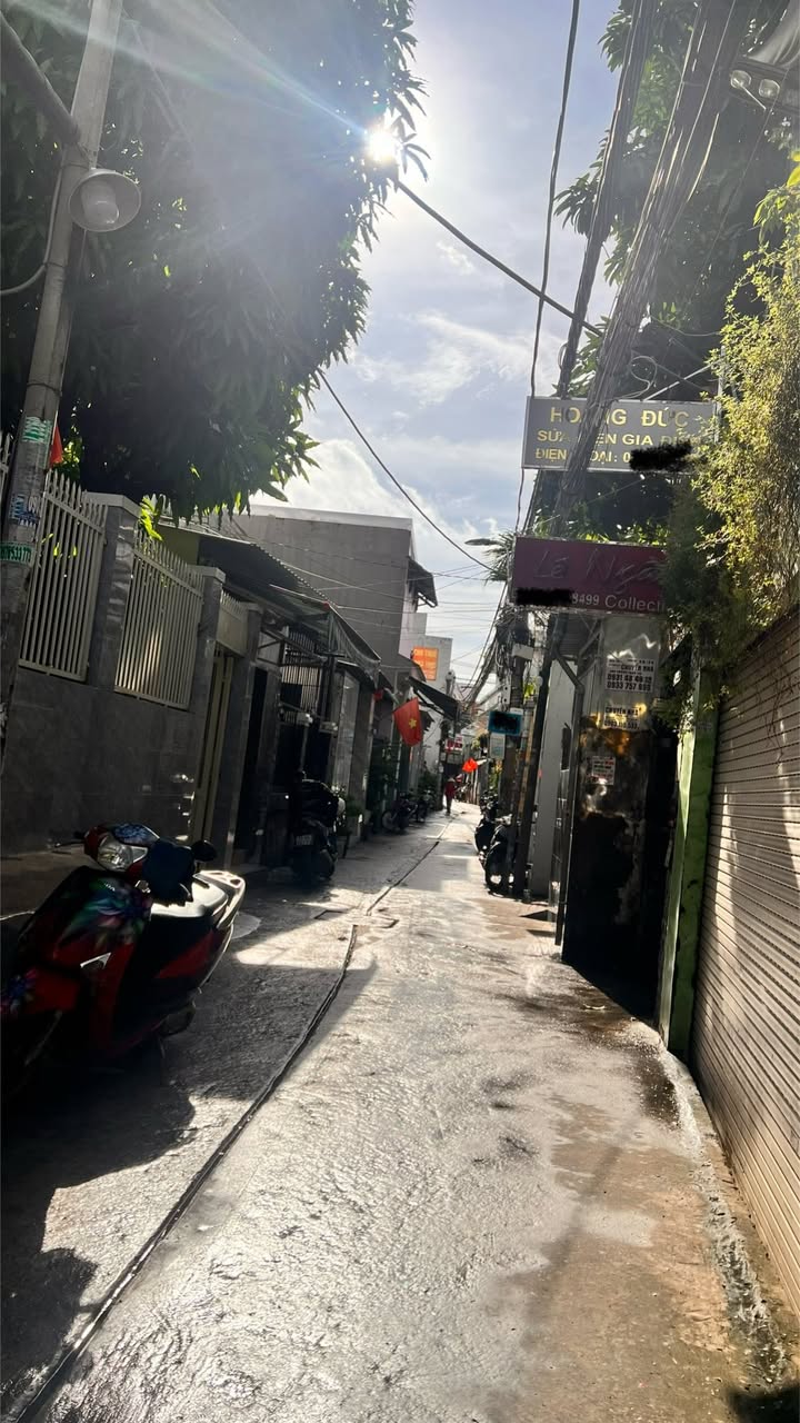 Nhà 4 tầng quận 7, diện tích 100m² giá 9 tỷ - Hẻm xe hơi, gần Bách Hóa Xanh!