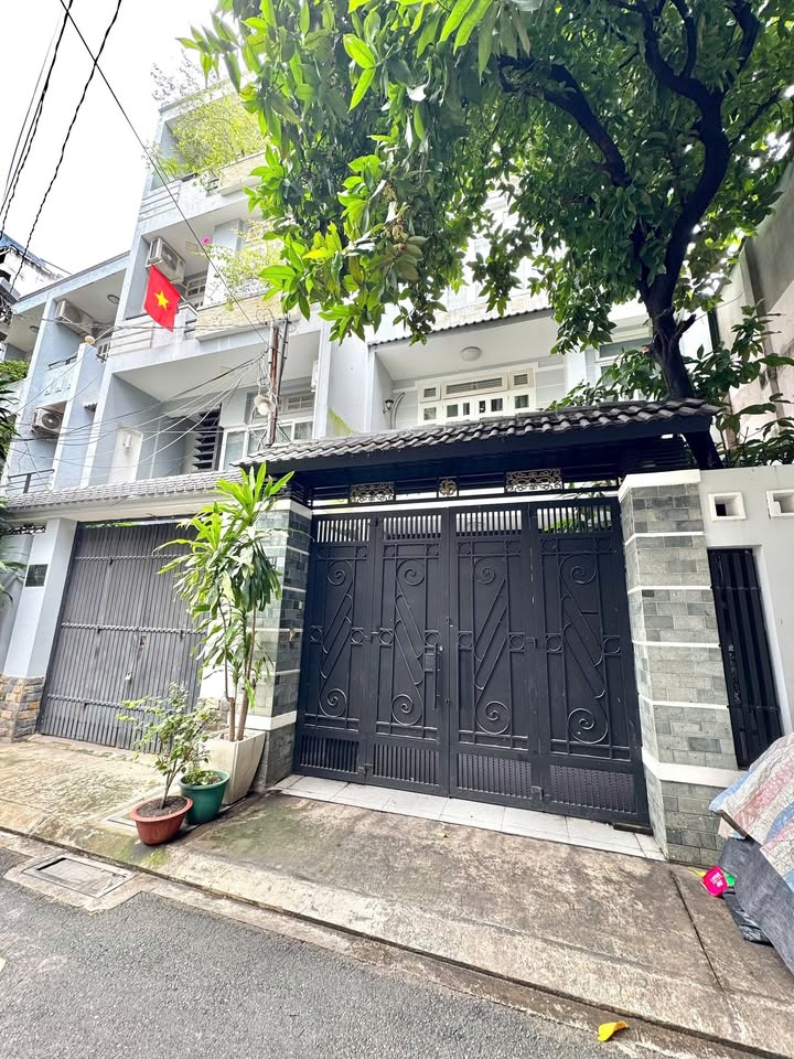 Nhà cho thuê đường Thân Nhân Trung, Tân Bình 1 trệt 3 lầu - Nội thất đầy đủ, giá 25 triệu/tháng!