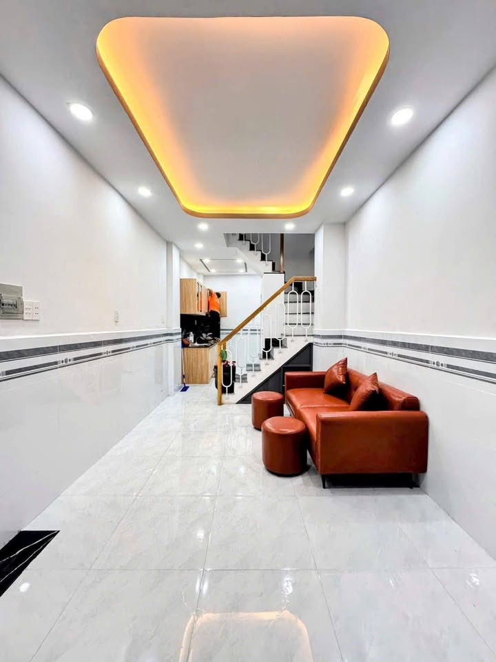 Nhà bán Bình Tân 24m² giá 3.18 tỷ - Gần chợ Bình Long!