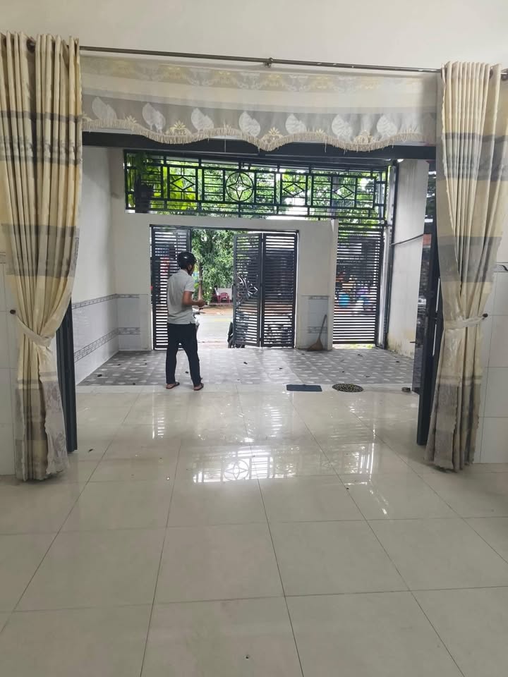 Nhà mặt tiền đường Võ Thị Sáu, Dĩ An 148m² giá 13 triệu - Thuận lợi kinh doanh!