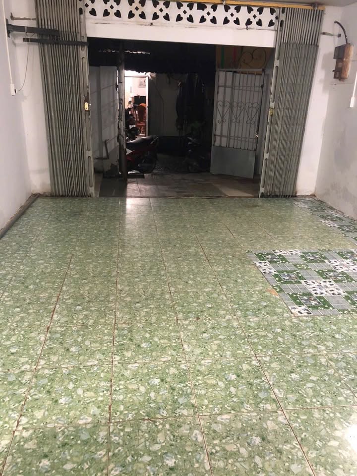 Nhà Mặt Tiền Chợ Nguyễn Sơn, Phú Thọ Hoà 45m² - Chỉ 5 triệu/tháng - Cơ hội không thể bỏ lỡ!