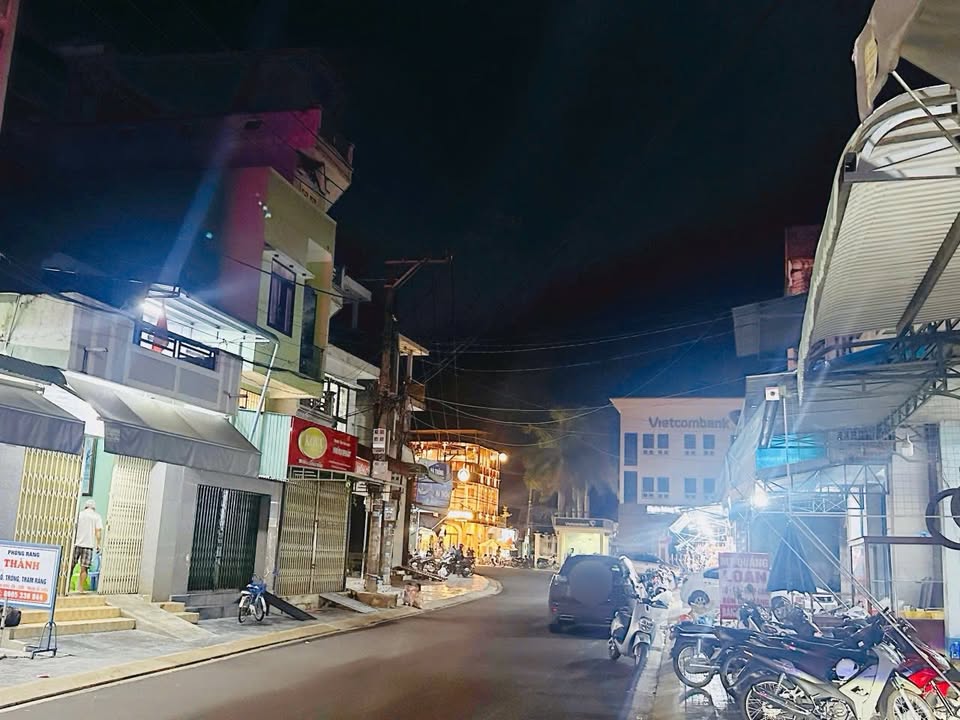 Nhà phố An Khê, Gia Lai 32m² giá 2.1 tỷ - Sẵn sàng vào ở ngay!