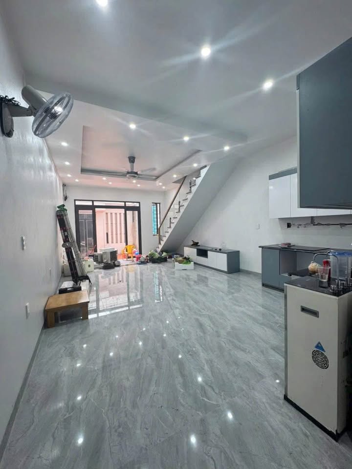 Nhà riêng Đằng Hải 50m² giá 3.39 tỷ - Thiết kế hiện đại, sẵn sàng vào ở!