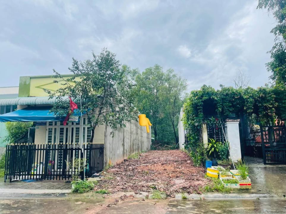 Đất thổ cư mặt tiền đường DH8, Bến Cát, Bình Dương 150m² giá 1.7 tỷ - Đầu tư sinh lời ngay!