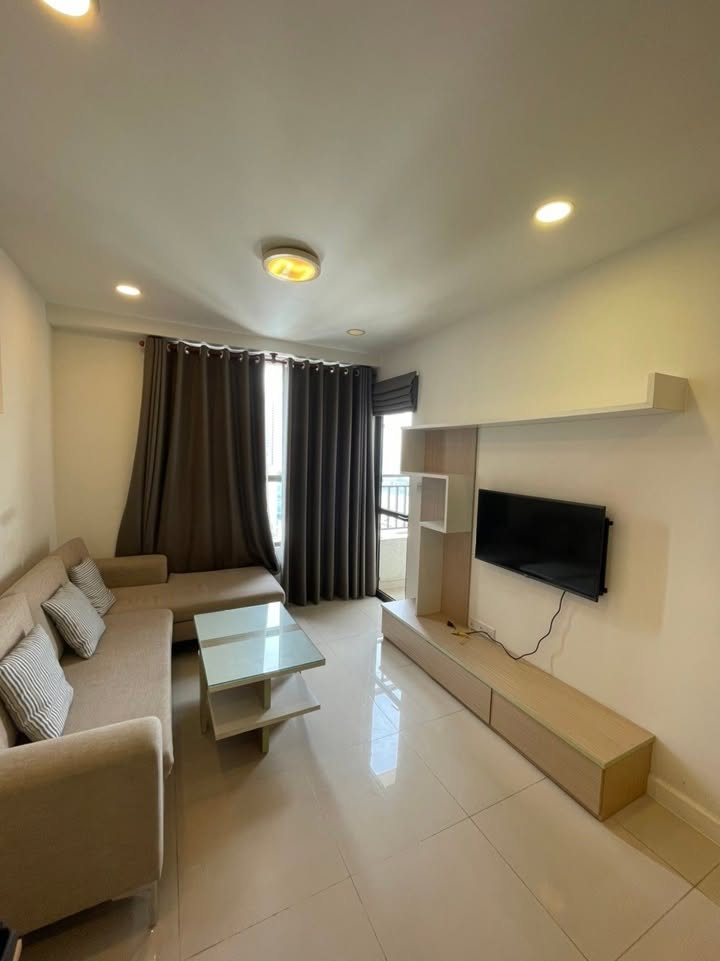 Căn hộ Icon56 Quận 4 50m² giá 16 triệu - View đẹp, giao nhà ngay!