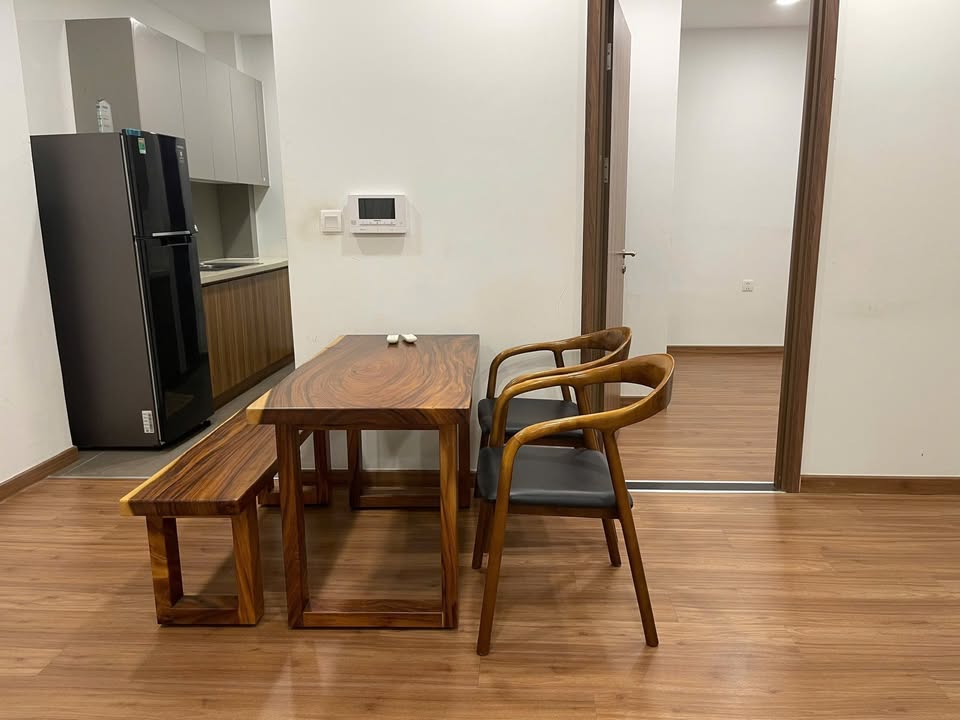 Căn hộ Eco Green Sài Gòn 2PN Quận 7 giá 13.5 triệu - Không gian sống hiện đại!