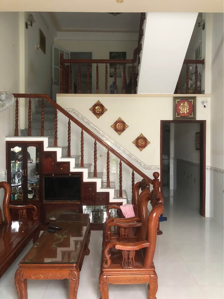 Nhà mặt tiền Ghềnh Ráng Quy Nhơn 73m² giá 4 tỷ - Thiết kế hiện đại, tiện nghi!