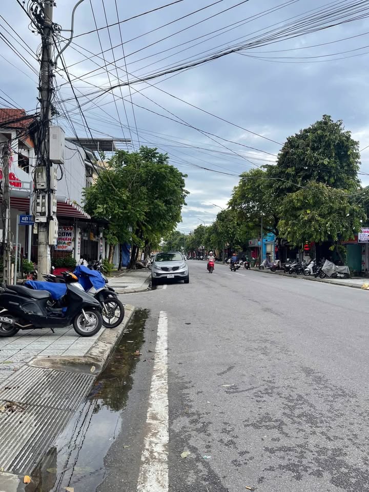 Đất kiệt Trường Chinh, TP Huế 108m² giá 2.7 tỷ - Sổ hồng chính chủ, công chứng ngay!