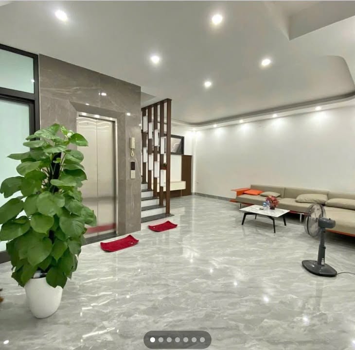 Nhà đẹp Ngọc Hà 58m² giá 16.5 tỷ - Nội thất sang trọng, thang máy hiện đại!