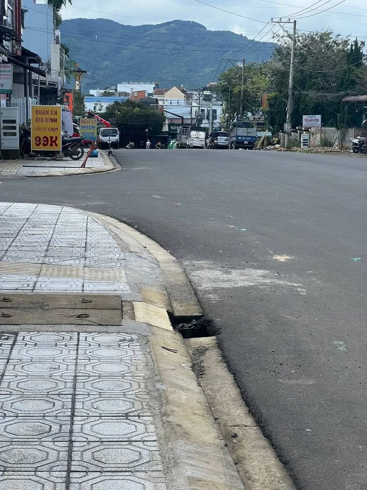 Nhà mặt tiền Hoàng Văn Thụ Đà Lạt 114m² giá 7.5 tỷ - Đầu tư sinh lời ngay!