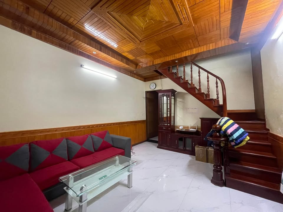 Nhà Đà Lạt đường 3/4, 75m² giá 2.4 tỷ - Sổ hồng chính chủ, sẵn sàng vào ở!