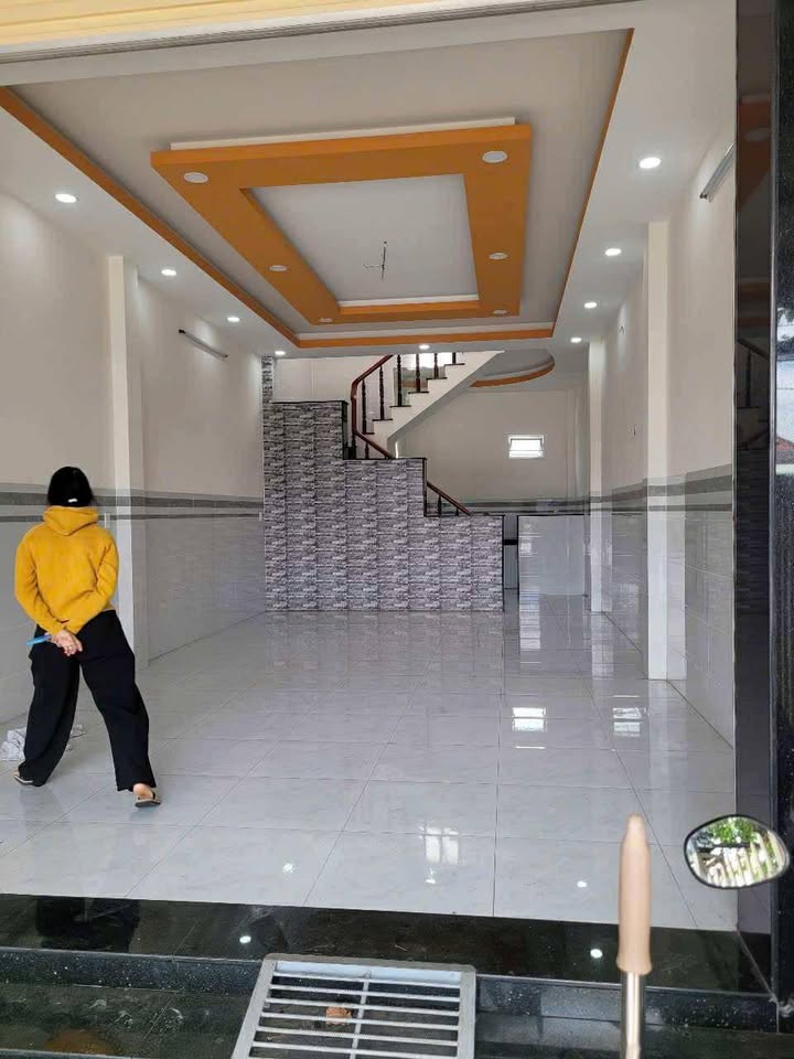 Nhà nguyên căn cho thuê mặt tiền đường Nguyễn Thị Thập, Mỹ Tho 2 tầng - Giá chỉ 9 triệu/tháng!