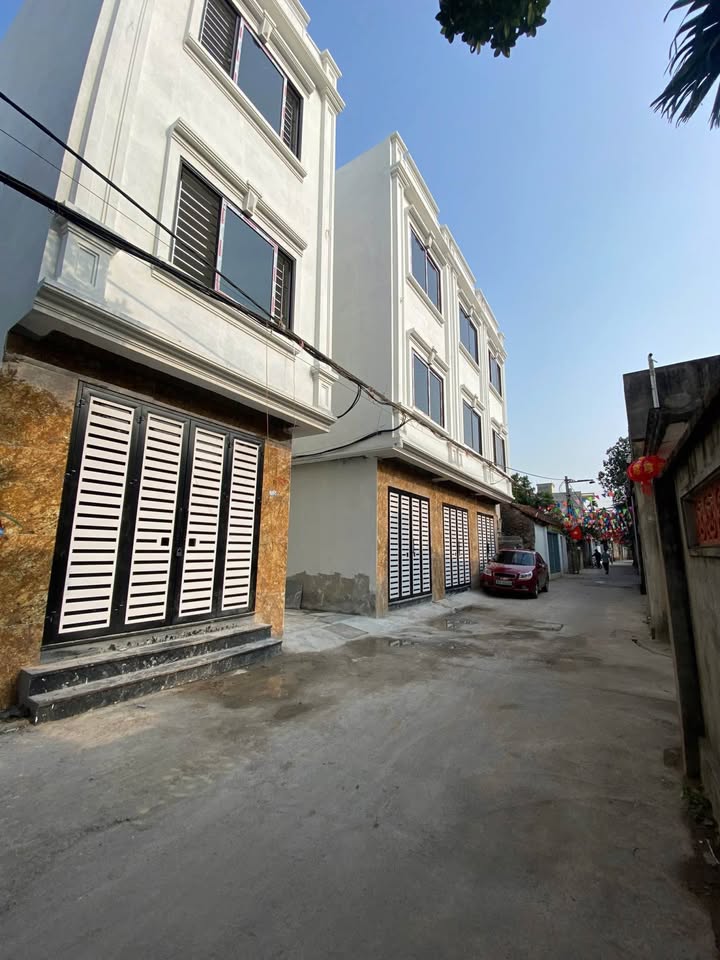 Nhà 3 tầng tại Phường Chương Mỹ 32.7m² giá chỉ 2.8 tỷ - Đường thông ô tô tránh!