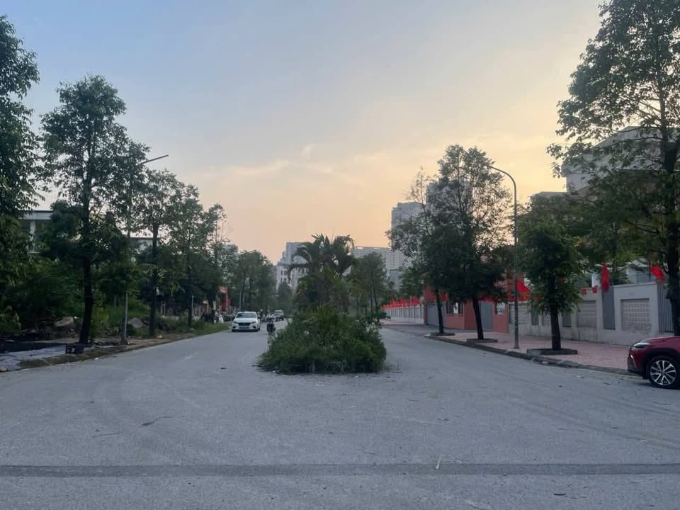 Đất nền Vạn Phúc 50m² giá thỏa thuận - Mặt đường đôi 24m, sổ đỏ chính chủ!