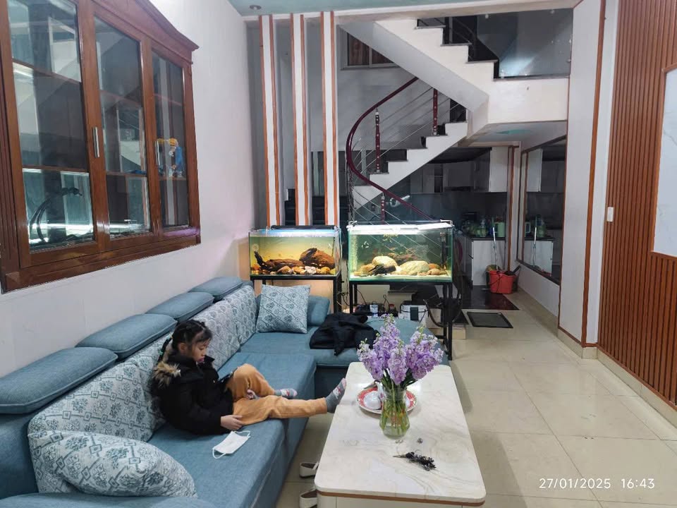 Nhà 3,5 tầng Trần Nguyên Hãn, Hải Phòng 36m² giá 2.45 tỷ - Vị trí siêu đẹp, ô tô đỗ sát cổng!