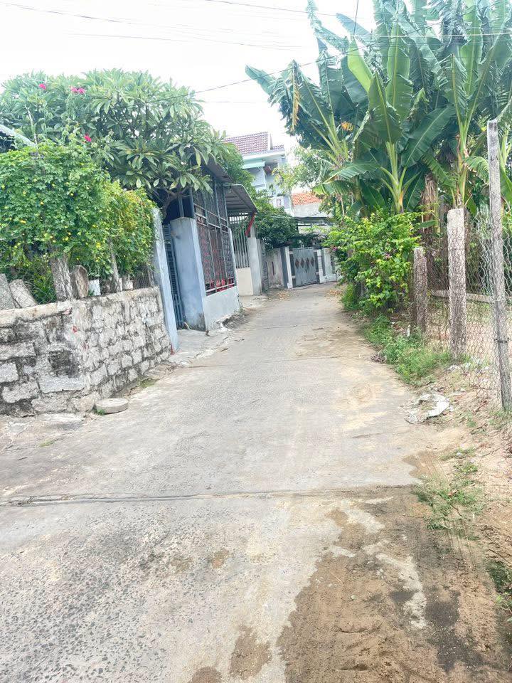 Nhà cấp 4 gác đúc tại Phước Hậu 1, 155m² giá 1.8 tỷ - View cánh đồng mát mẻ!