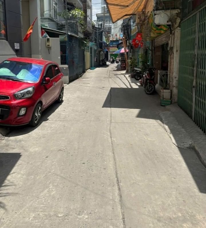 Nhà mặt tiền Cách Mạng Tháng 8, Q.10, 64m², chỉ 9.99 tỷ - Đầu tư sinh lời!