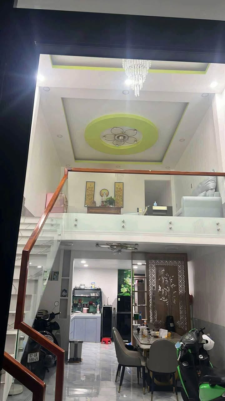 Nhà bán tại Lê Hoàn, Bình Khánh, Long Xuyên 78.54m² giá 2 tỷ - Vị trí đẹp, tiện nghi đầy đủ!