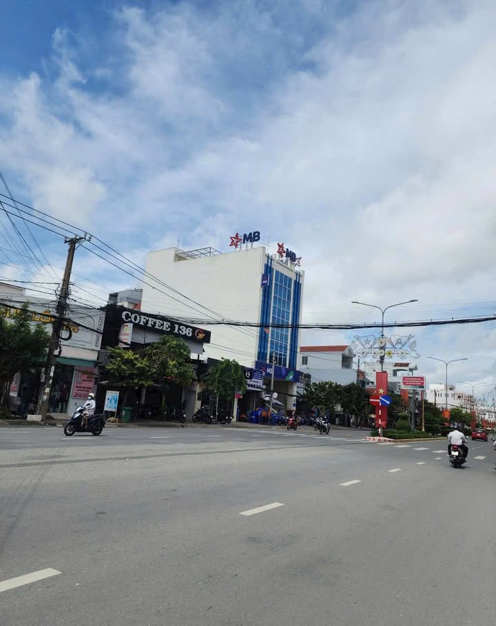 Nhà mặt tiền đường Lê Duẩn, Sóc Trăng 3 tầng - Thuận tiện kinh doanh