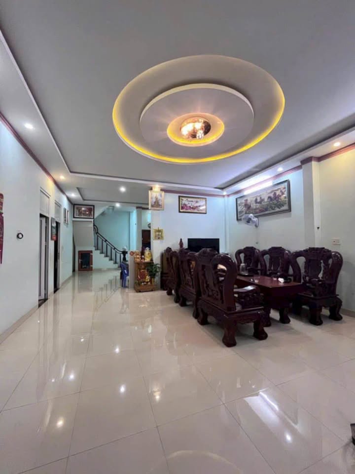 Nhà phố Phạm Ngũ Lão Buôn Ma Thuột 300m² giá 4.88 tỷ - Sẵn sàng vào ở ngay!