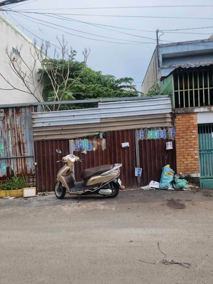 Đất nền Bình Hưng Hoà B 100m² giá 5.5 tỷ - Sổ đỏ chính chủ, xây dựng tự do!