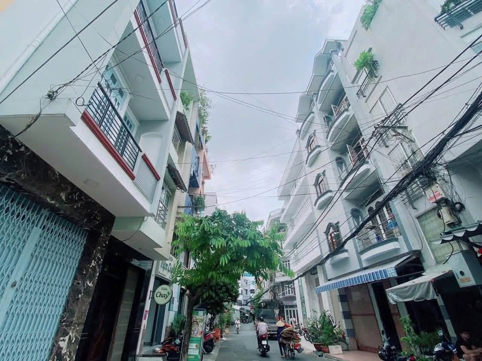 Nhà riêng Thành Thái, Q10 giá 14.5 tỷ - HXT tránh, tiện xây mới 6 tầng!