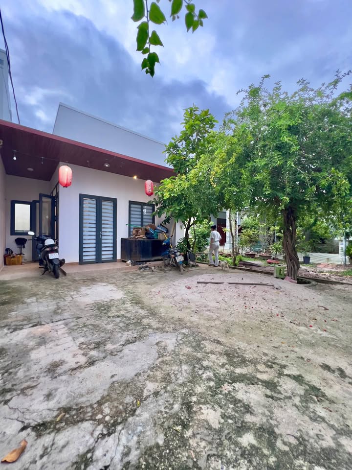 Nhà mới xây Lương Văn Năm, Phan Thiết 143.5m² giá 2.75 tỷ - Ô tô vào tận nơi!