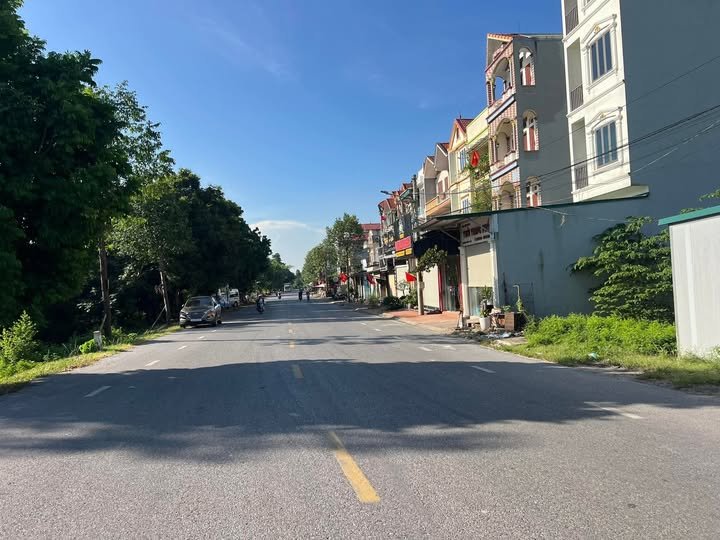 Đất mặt phố Đông Cốc, Thuận Thành 65m² giá 4 tỷ - Vừa ở vừa kinh doanh!