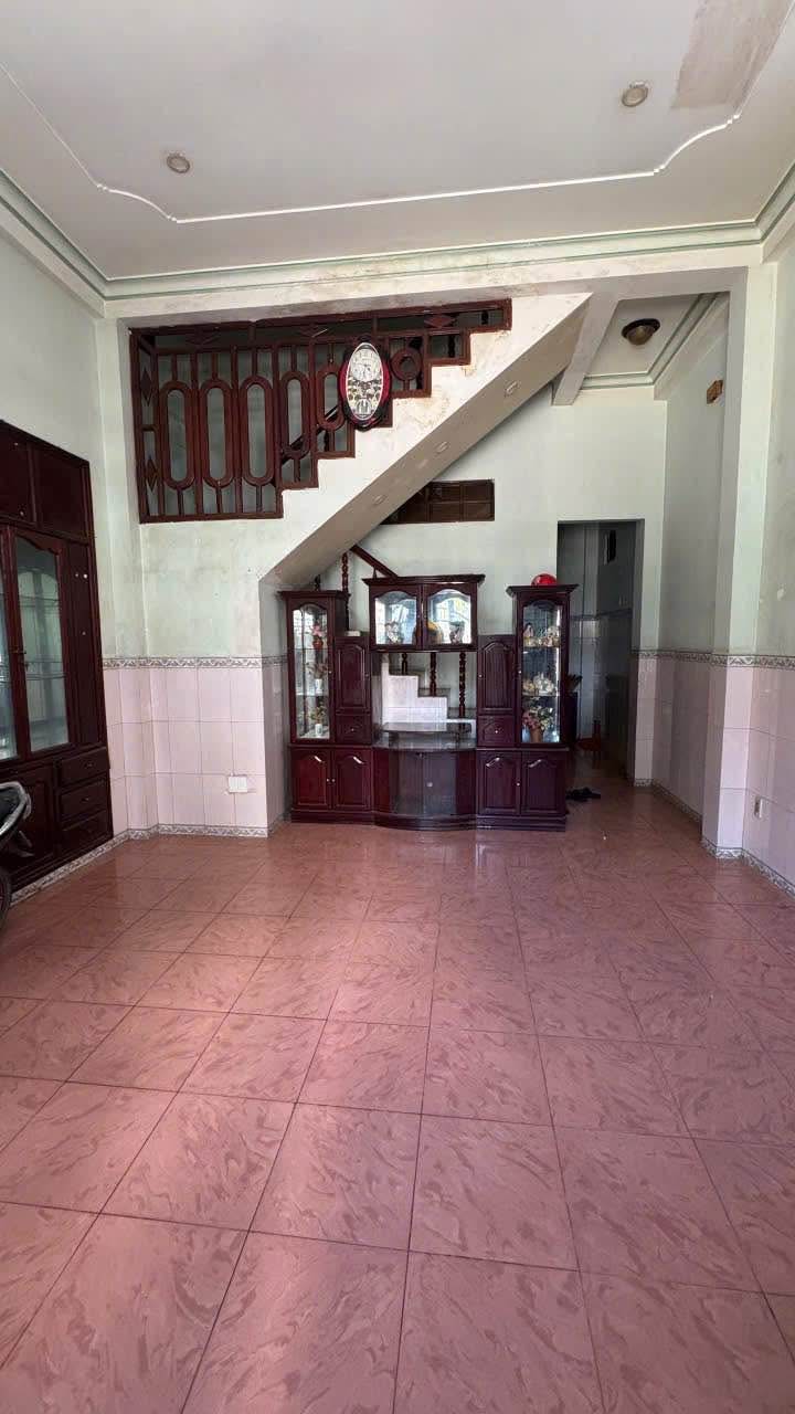 Nhà mặt tiền đường Lê Quý Đôn Nha Trang 49.4m² giá 10 tỷ - Kinh doanh sầm uất!