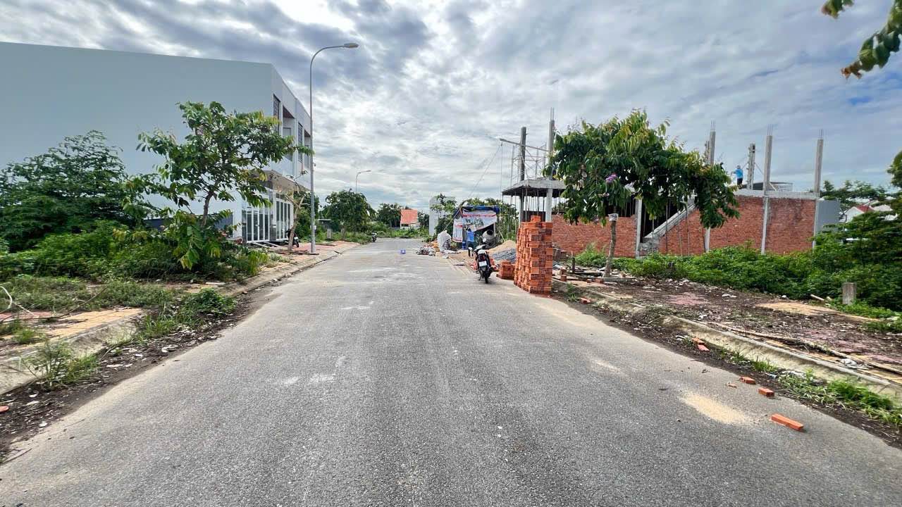 Đất nền đẹp Cái Răng 180m² giá 5.5 tỷ - Sổ hồng thổ cư chính chủ!