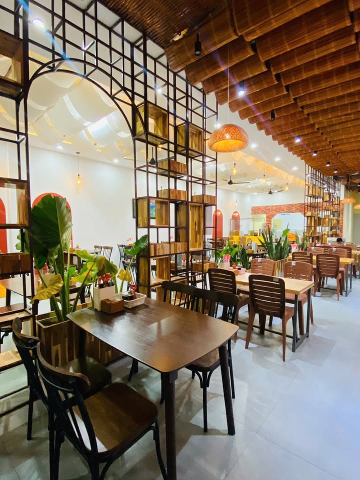 Mặt bằng kinh doanh quán ăn 270m² tại Phan Thiết - Giá sang nhượng chỉ 350 triệu!