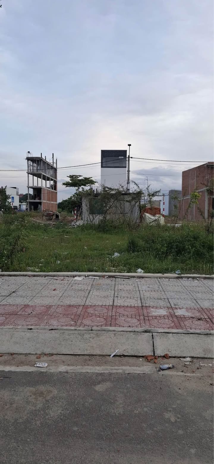 Đất tái định cư Ngọc Hiệp Nha Trang 96.8m² giá chỉ 4.356 tỷ - Đối diện công viên