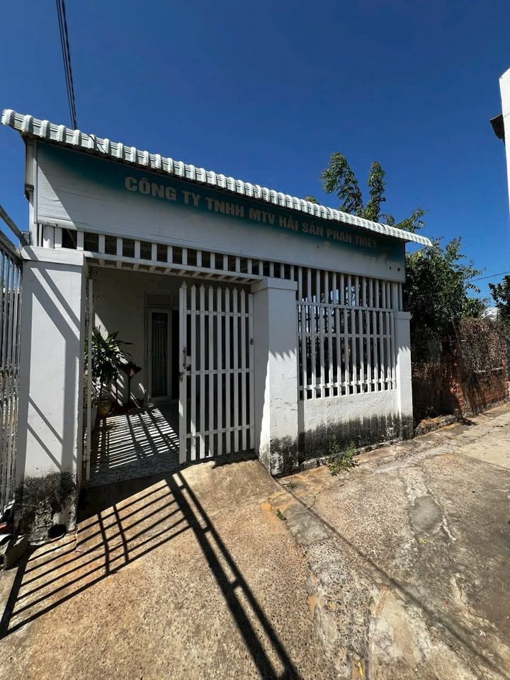 Nhà cấp 4 hẻm Nguyễn Thông Phú Hài 108m² giá chỉ 780 triệu - Gần biển Mũi Né!